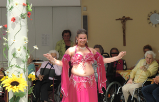 Bauchtänzerin Thalia-Bauchtanz Im Seniorenheim Diepenbrock in Bocholt